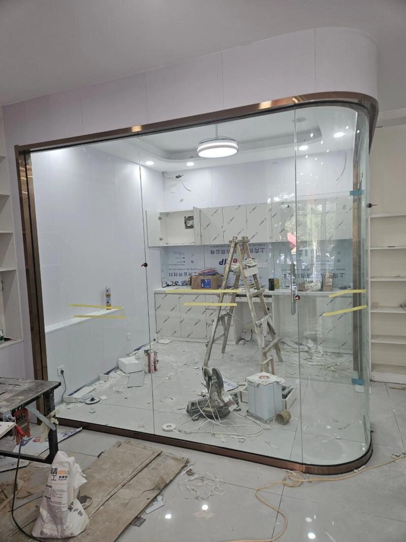 鞍山市异形展柜玻璃异形展柜玻璃 - 方案